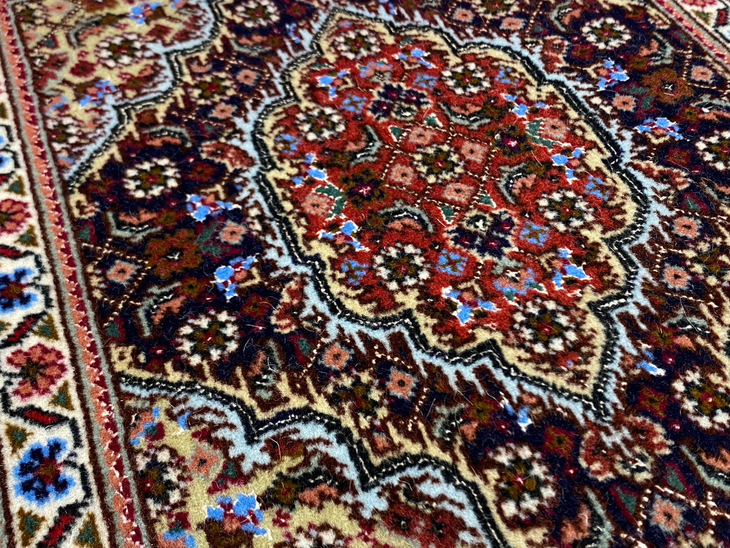 Persian Rug 41197