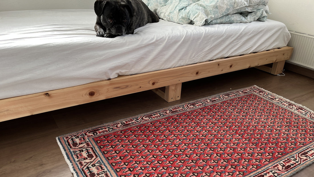 アンティークの下台にめちゃ合うし部屋が明るくなった