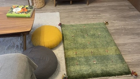 部屋の雰囲気が良いのと座ってお尻が痛くなく心地よい