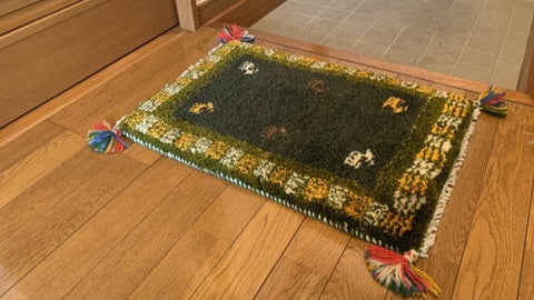 Brighten up your entrance 