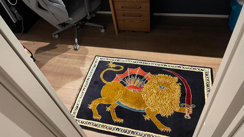 I fell in love with the lion pattern at first sight 