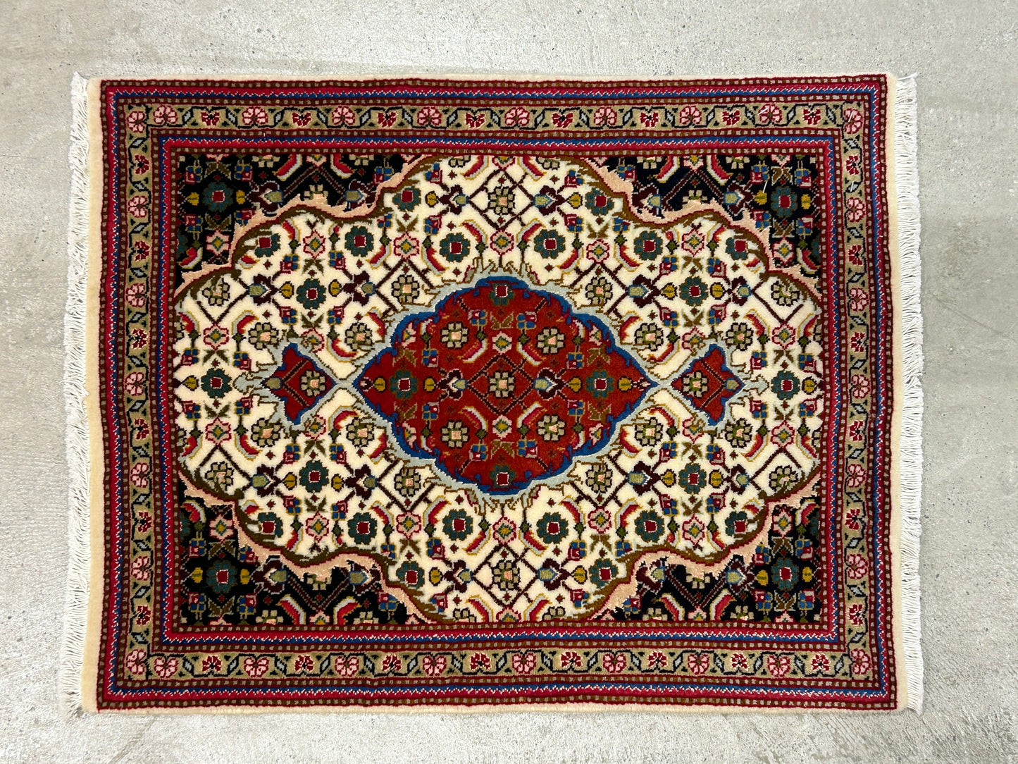 Persian Rug 41195