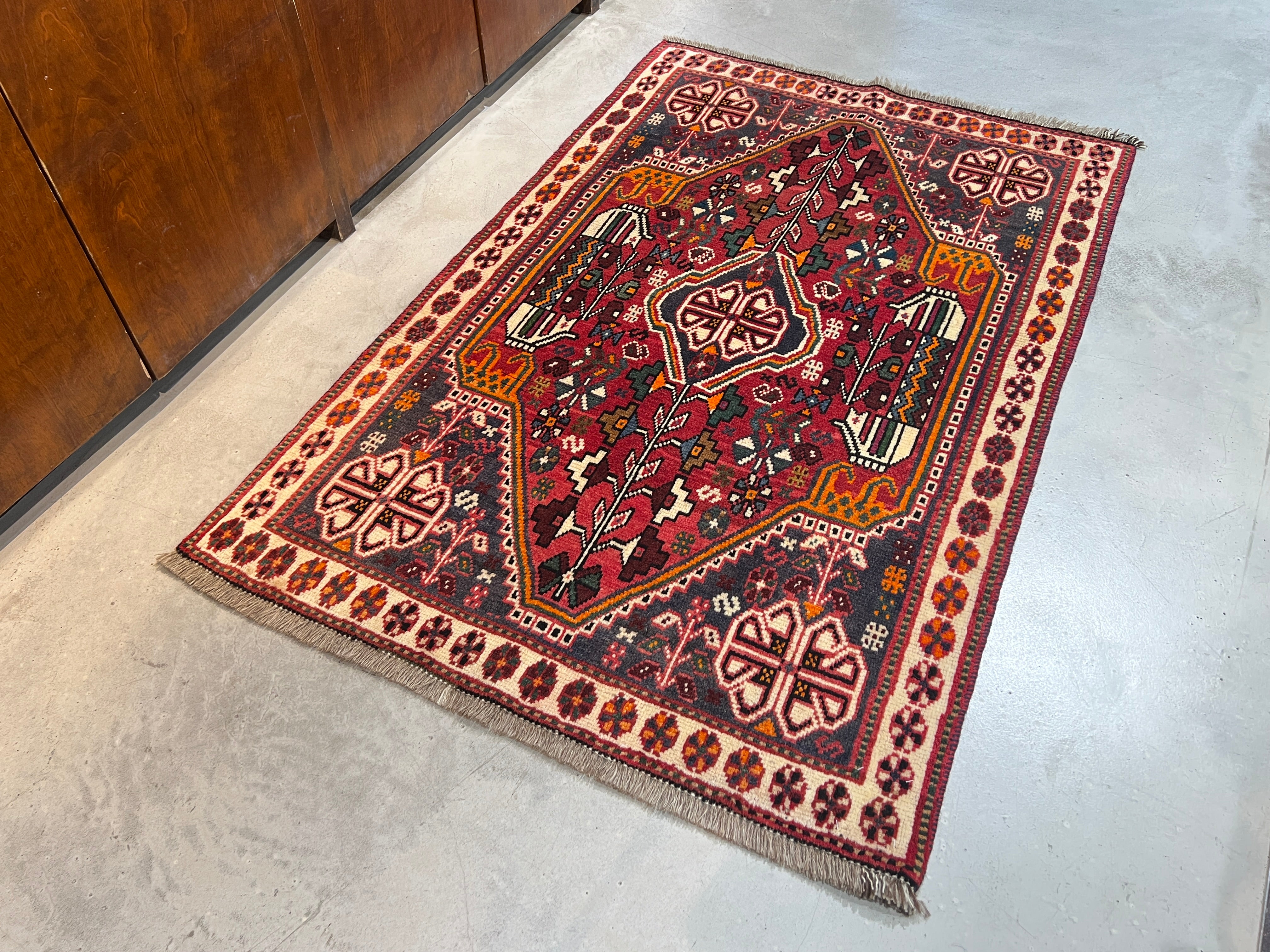 【ハイゼンベルグ】Layout トライバルラグ Layout online