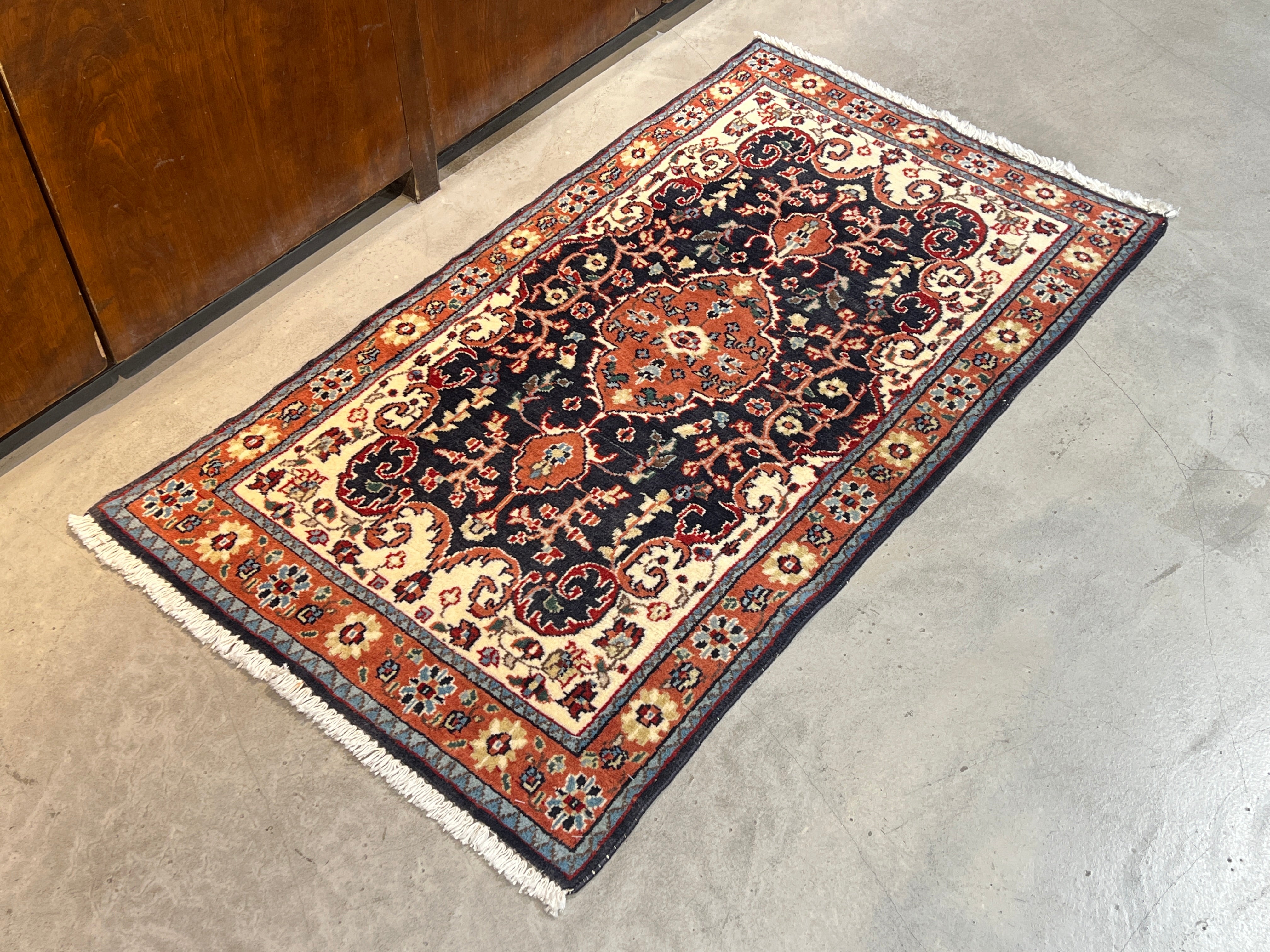 トライバルラグ – Layout online