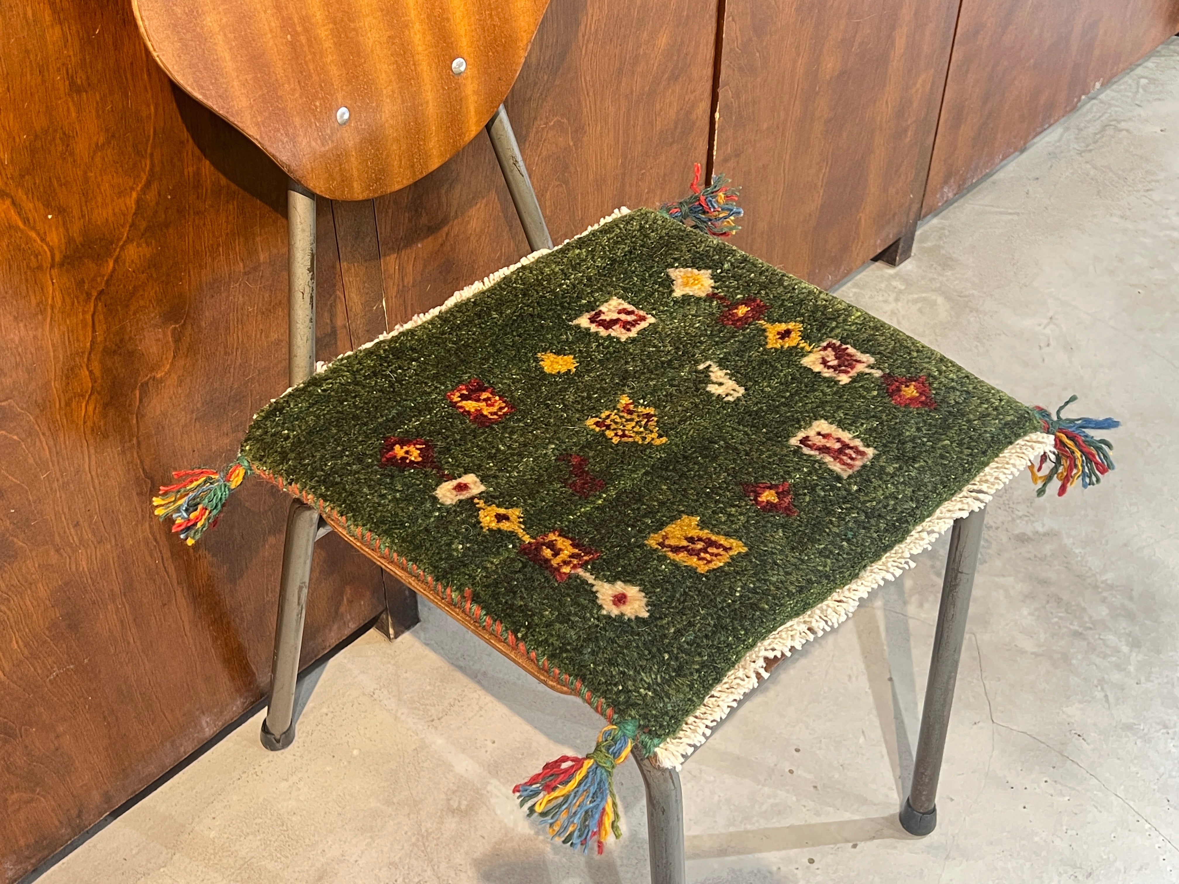 新入りのラグたち – Layout online