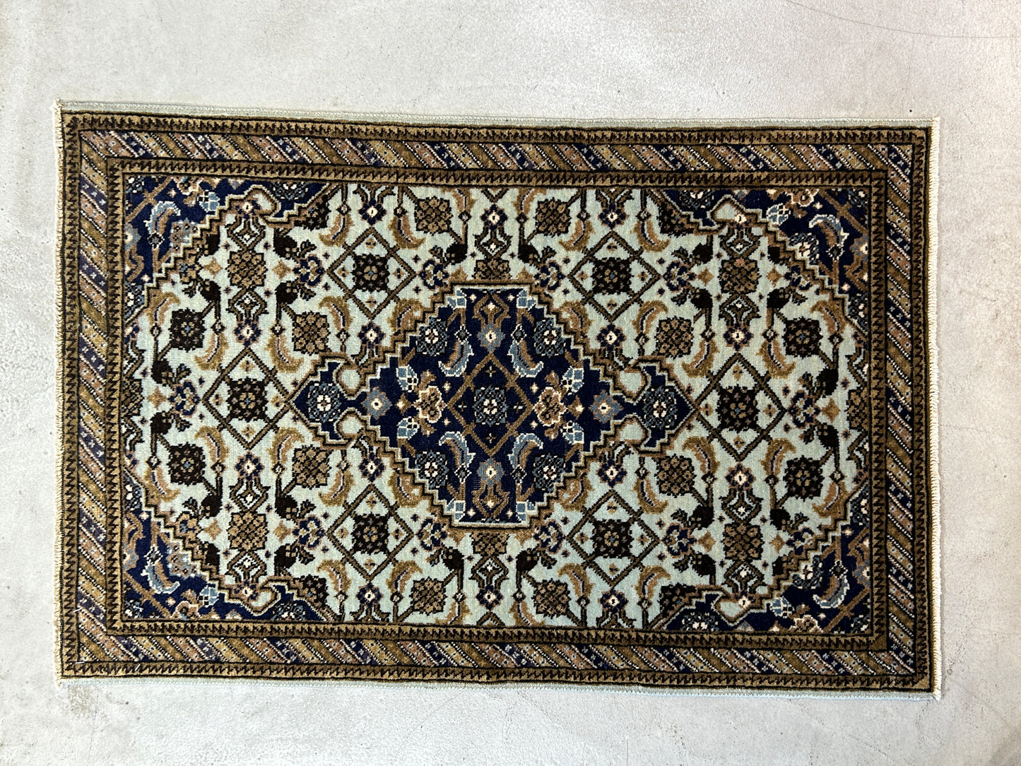 Persian Rug 41823