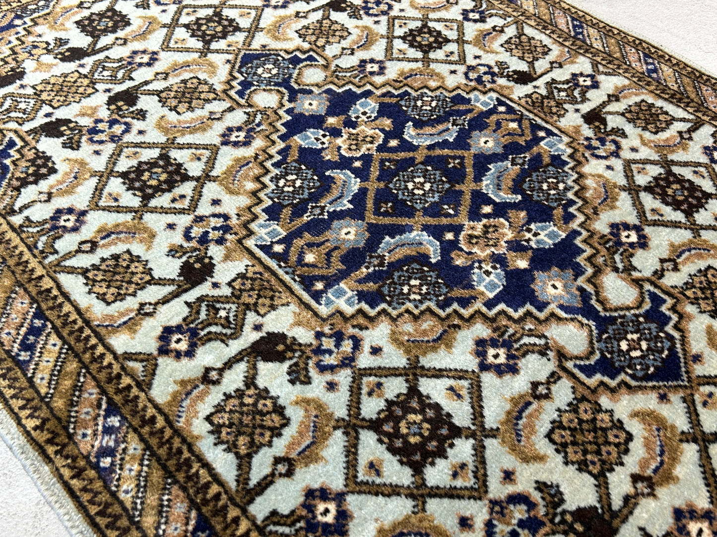 Persian Rug 41823