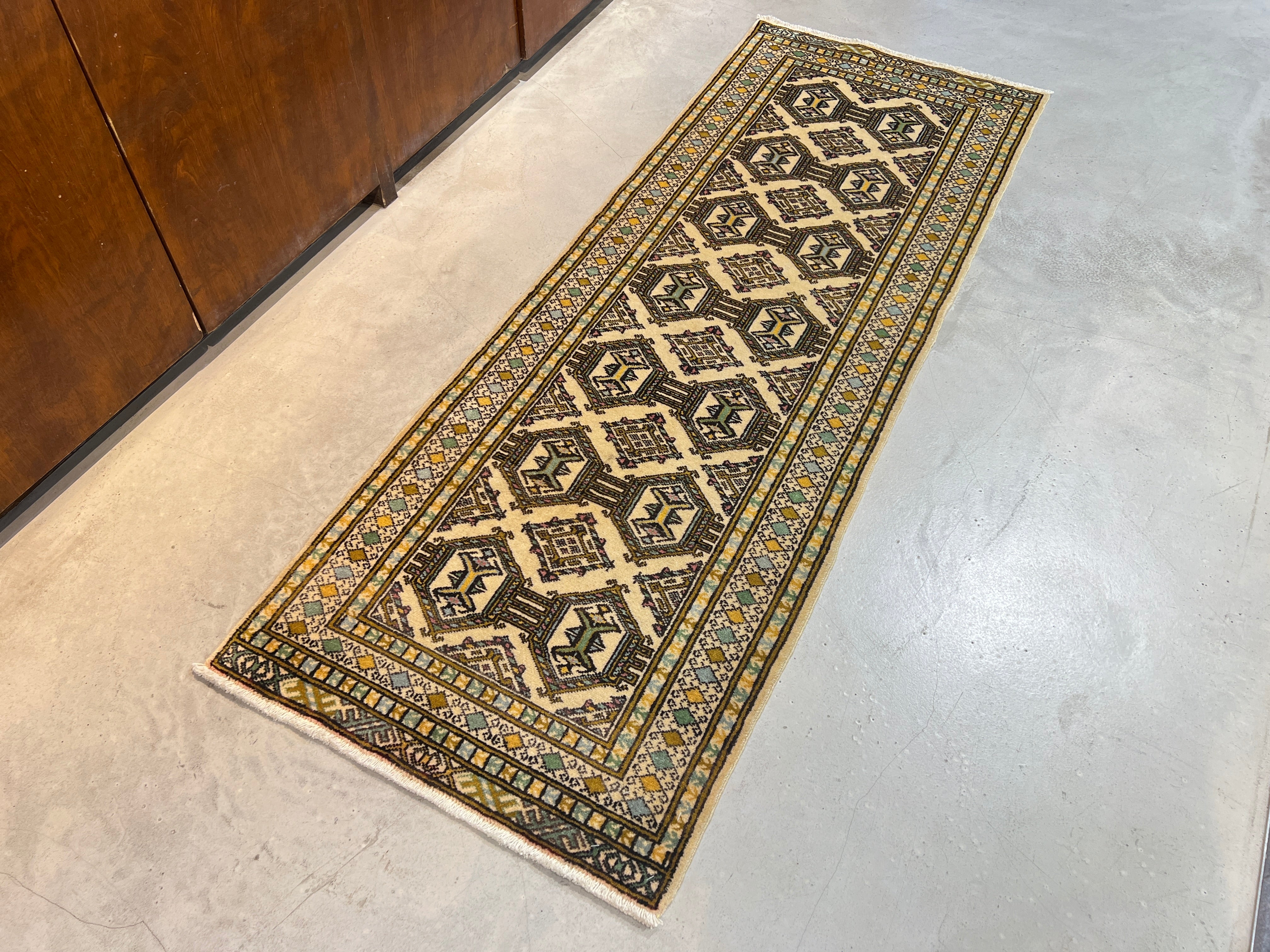 トライバルラグ – Layout online