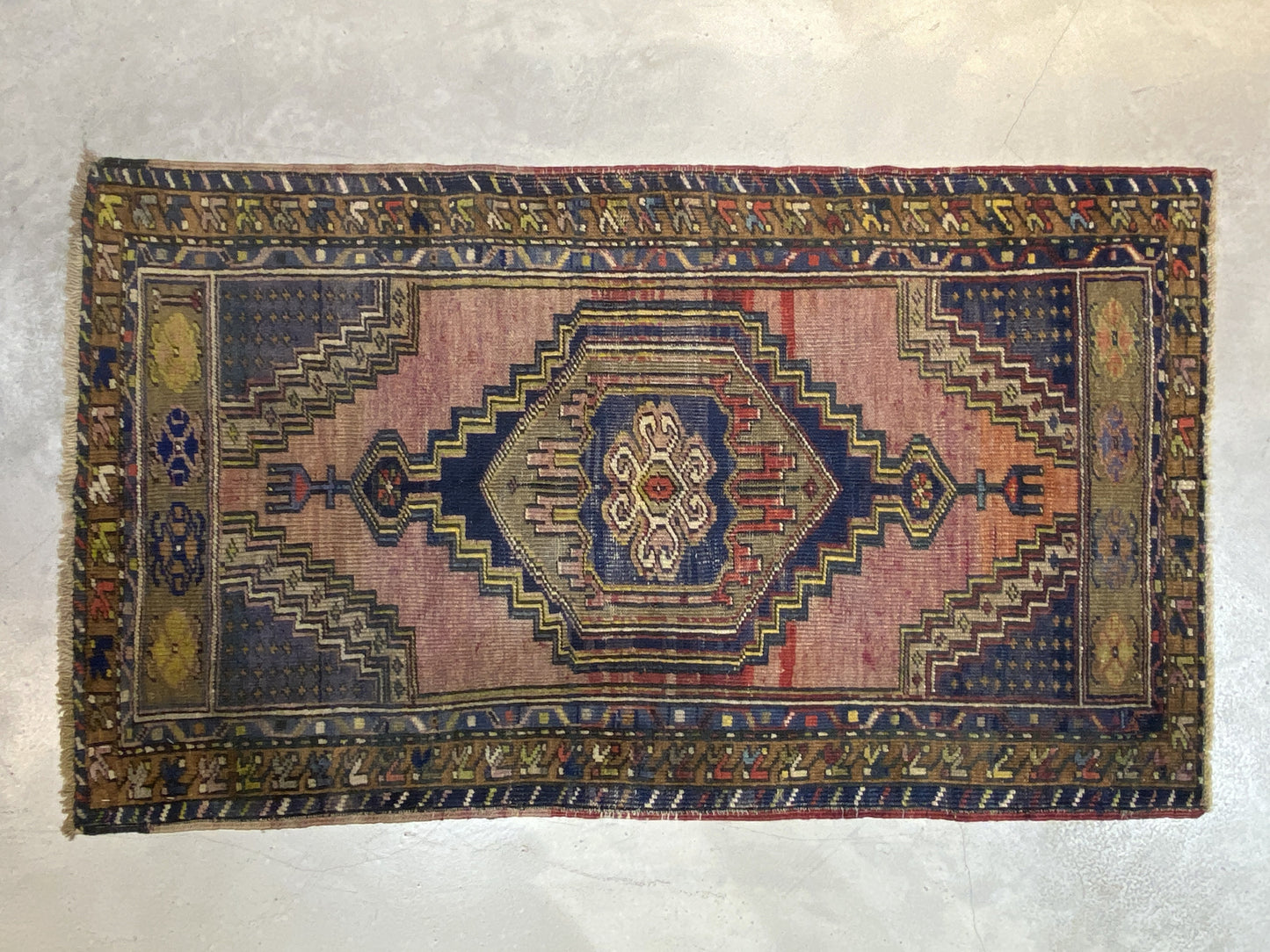 Tribal Rug 42027