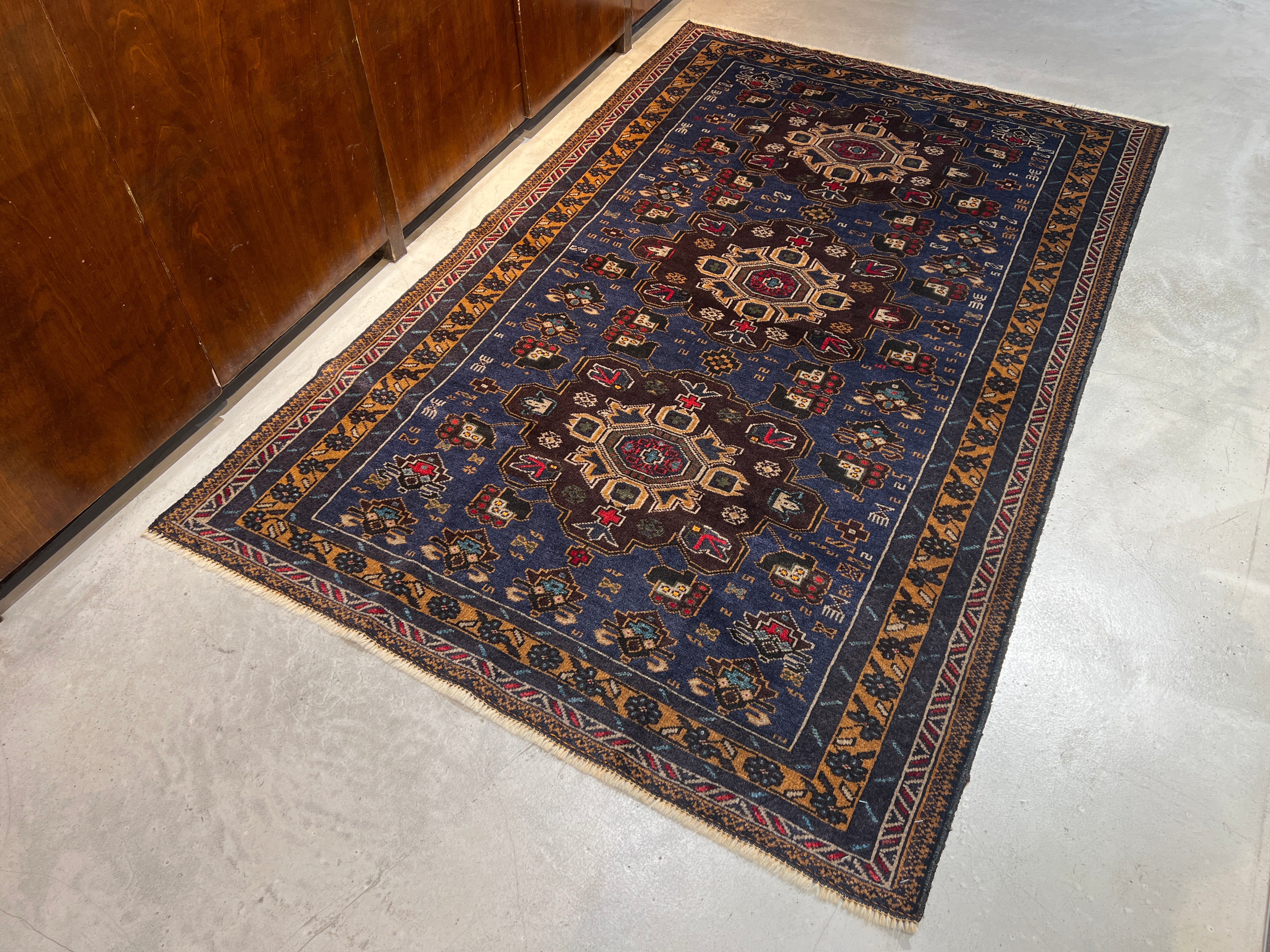 中目黒 Layout ヴィンテージ トライバル ラグ 133cm×120cm 【公式通販】