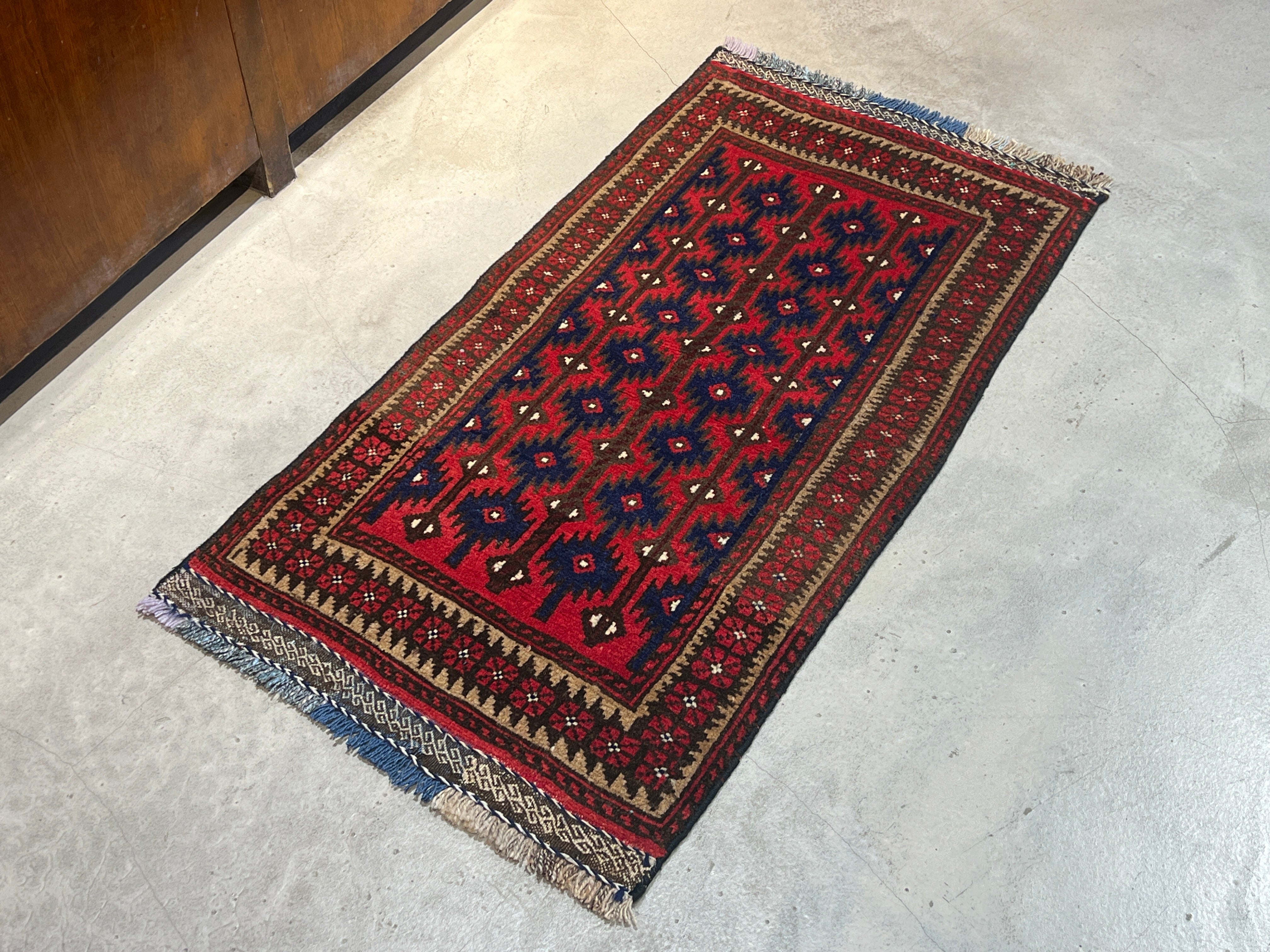 トライバルラグ – Layout online