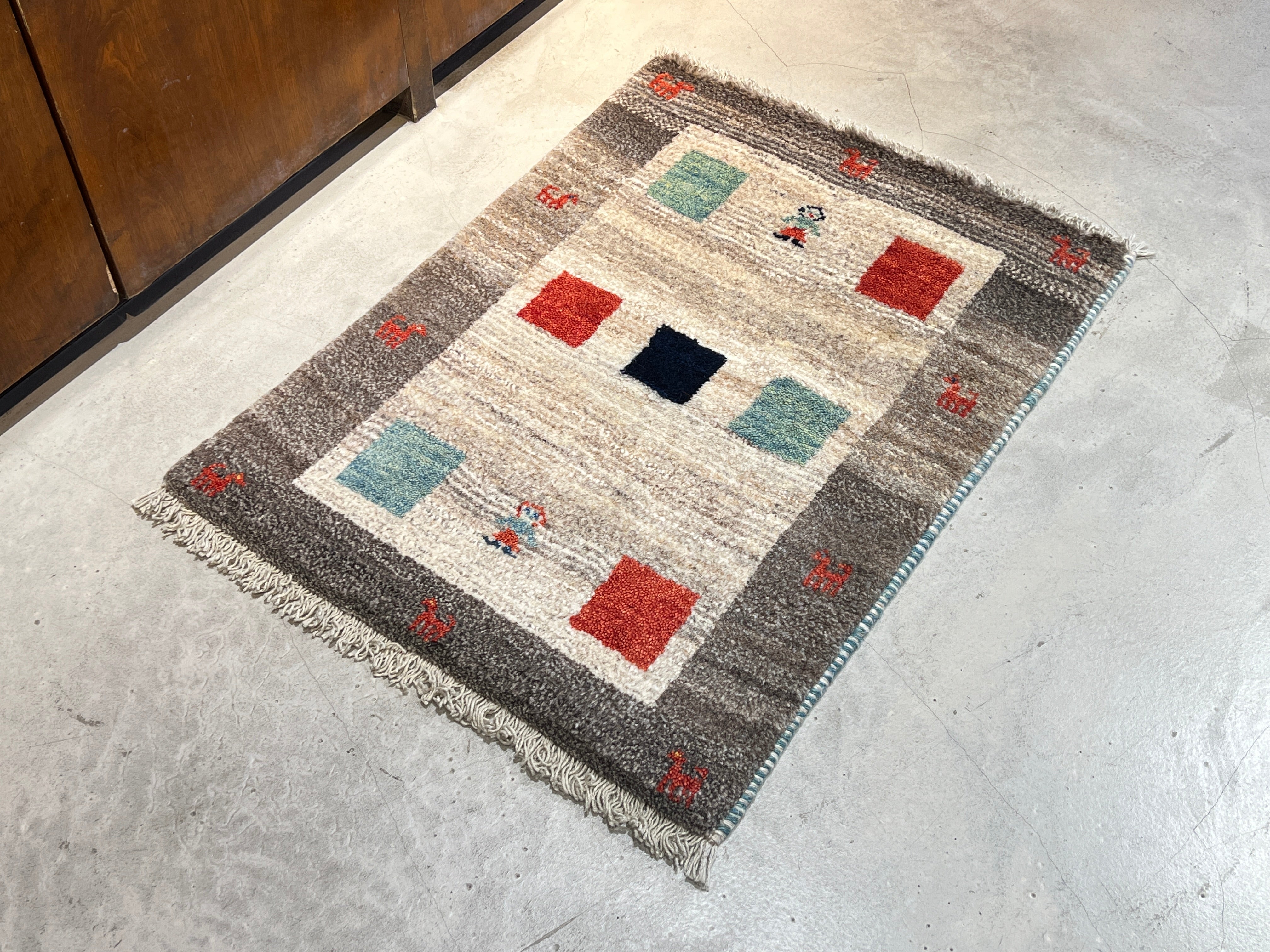 Layout GABBEH(ギャッベ) 正方形ラグ【カタログ&お手入れ方法入り】 Layout GABBEH(ギャッベ) 正方形ラグ【カタログ&お手入れ方法入り