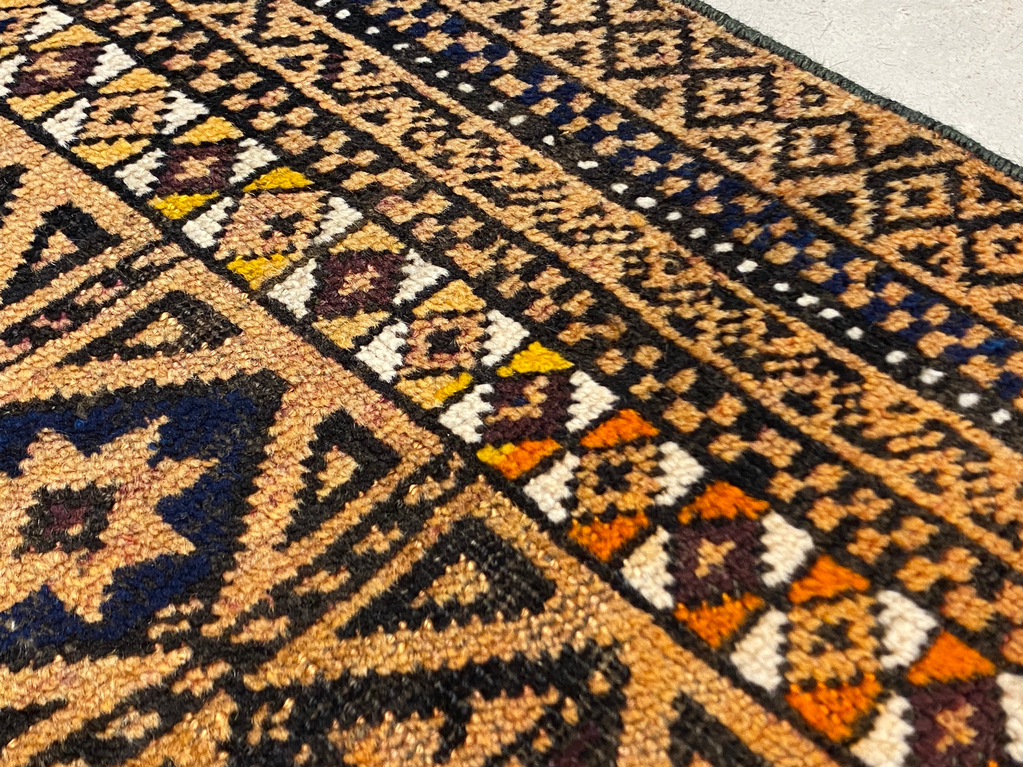 Tribal Rug 42765 – Layout online