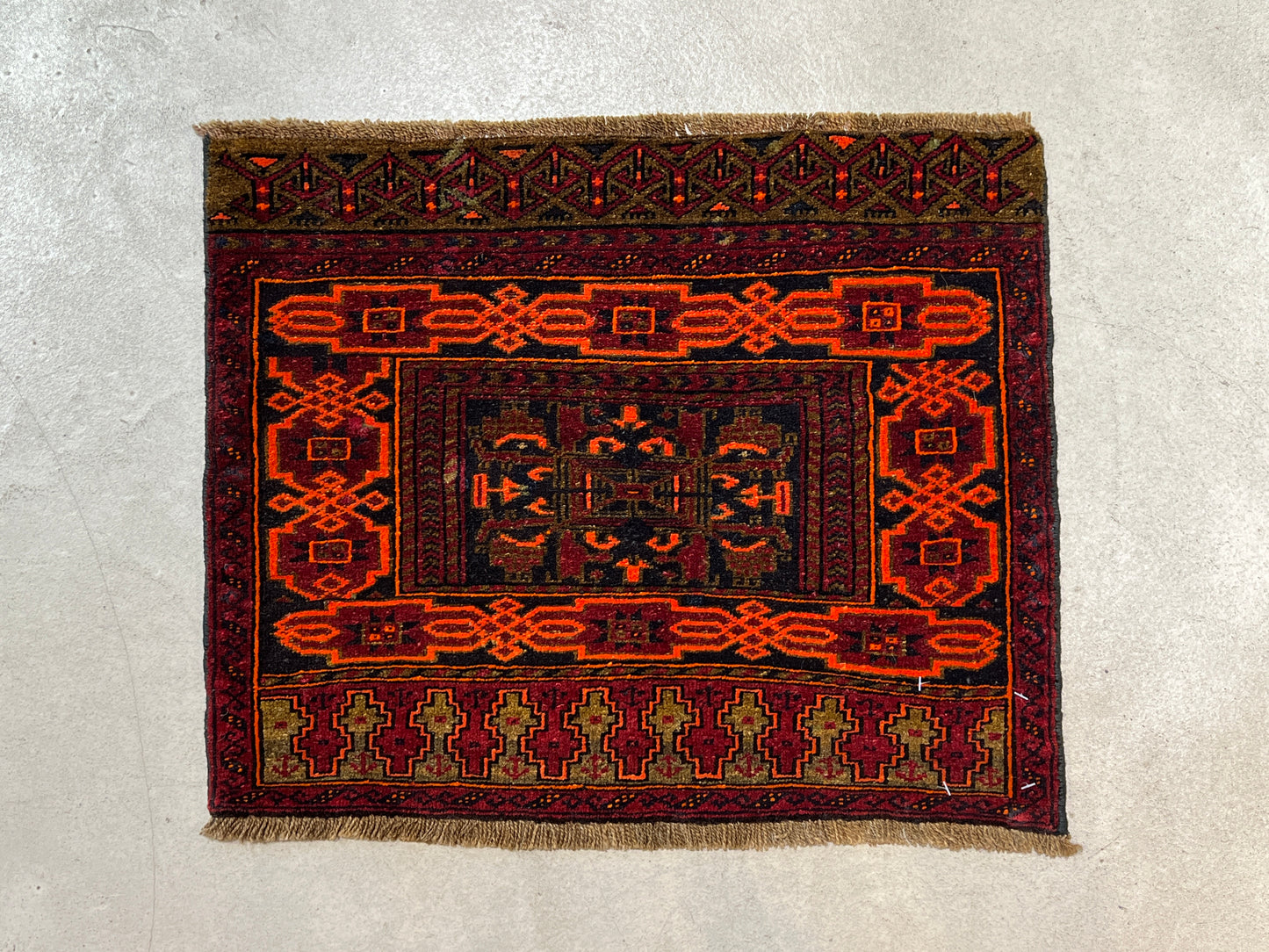 Tribal Rug 42920