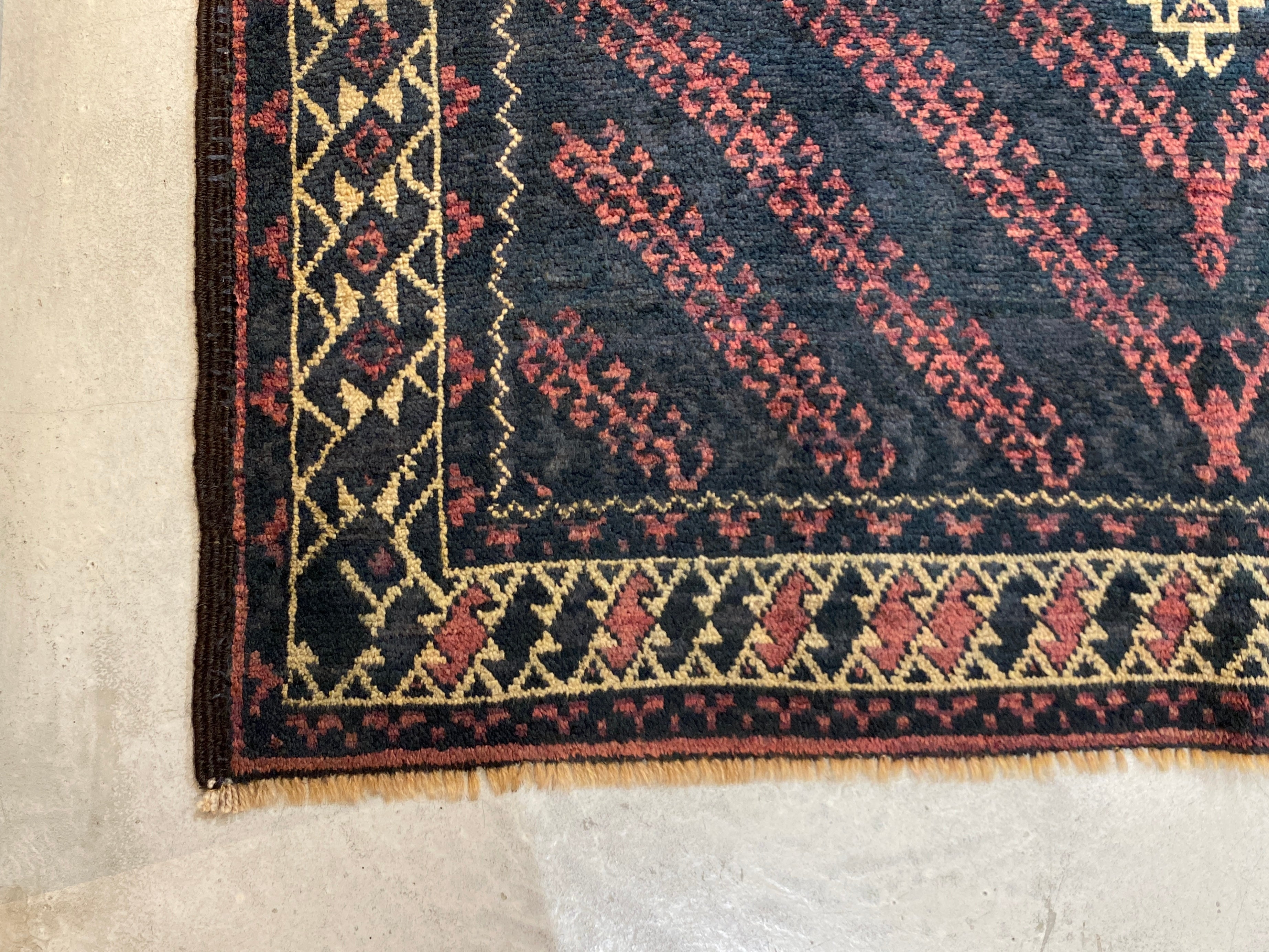 Tribal Rug 43132 – Layout online