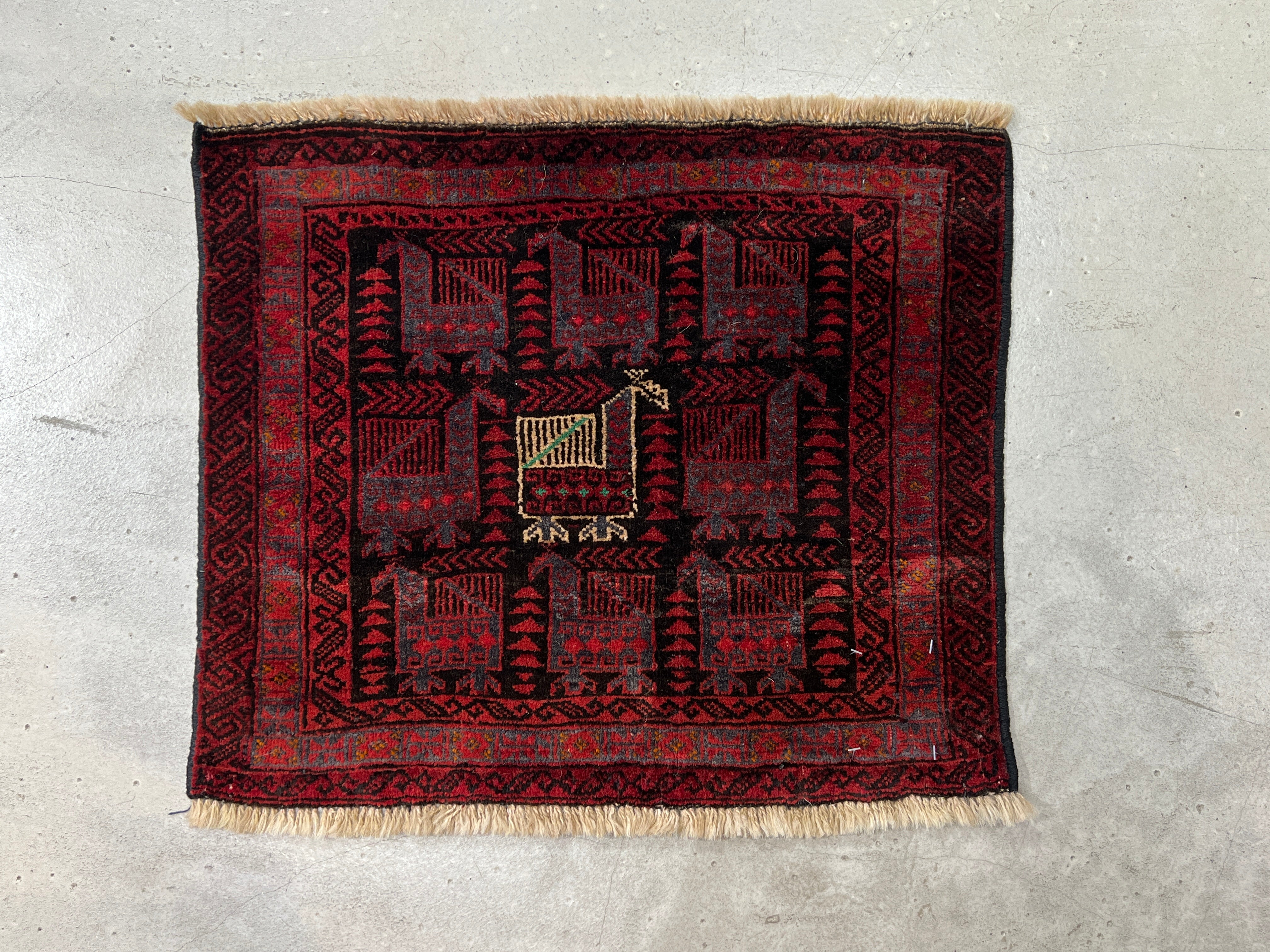 Tribal Rug 43429 – Layout online