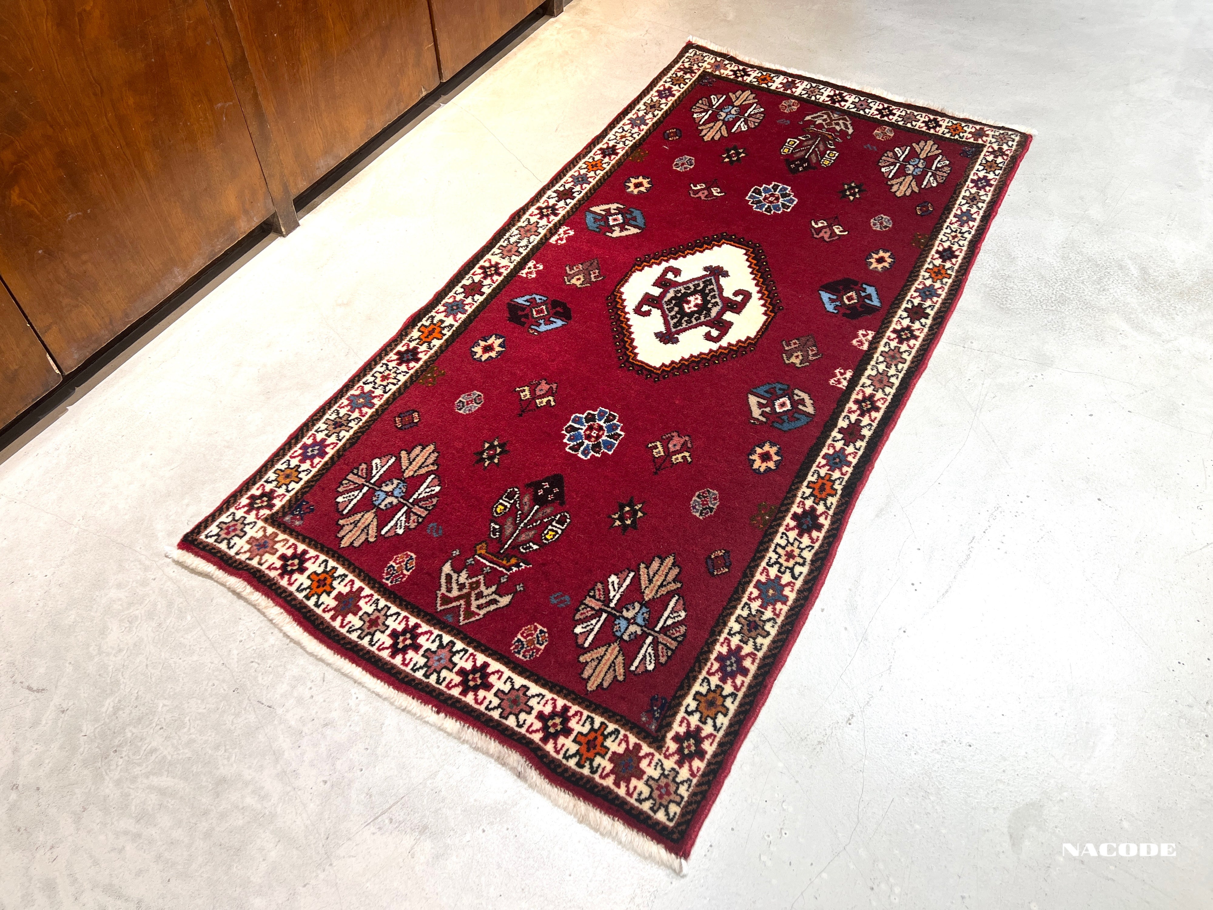 トライバルラグ – Layout online