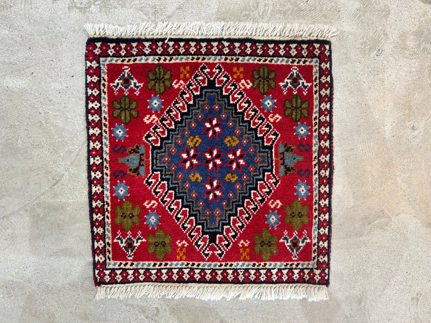 Tribal Rug 85611