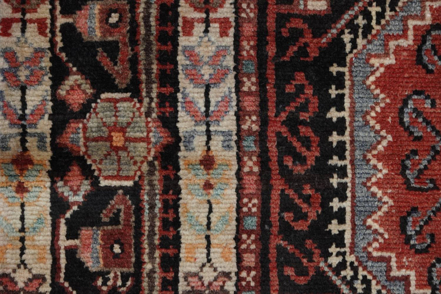 Tribal Rug 92089