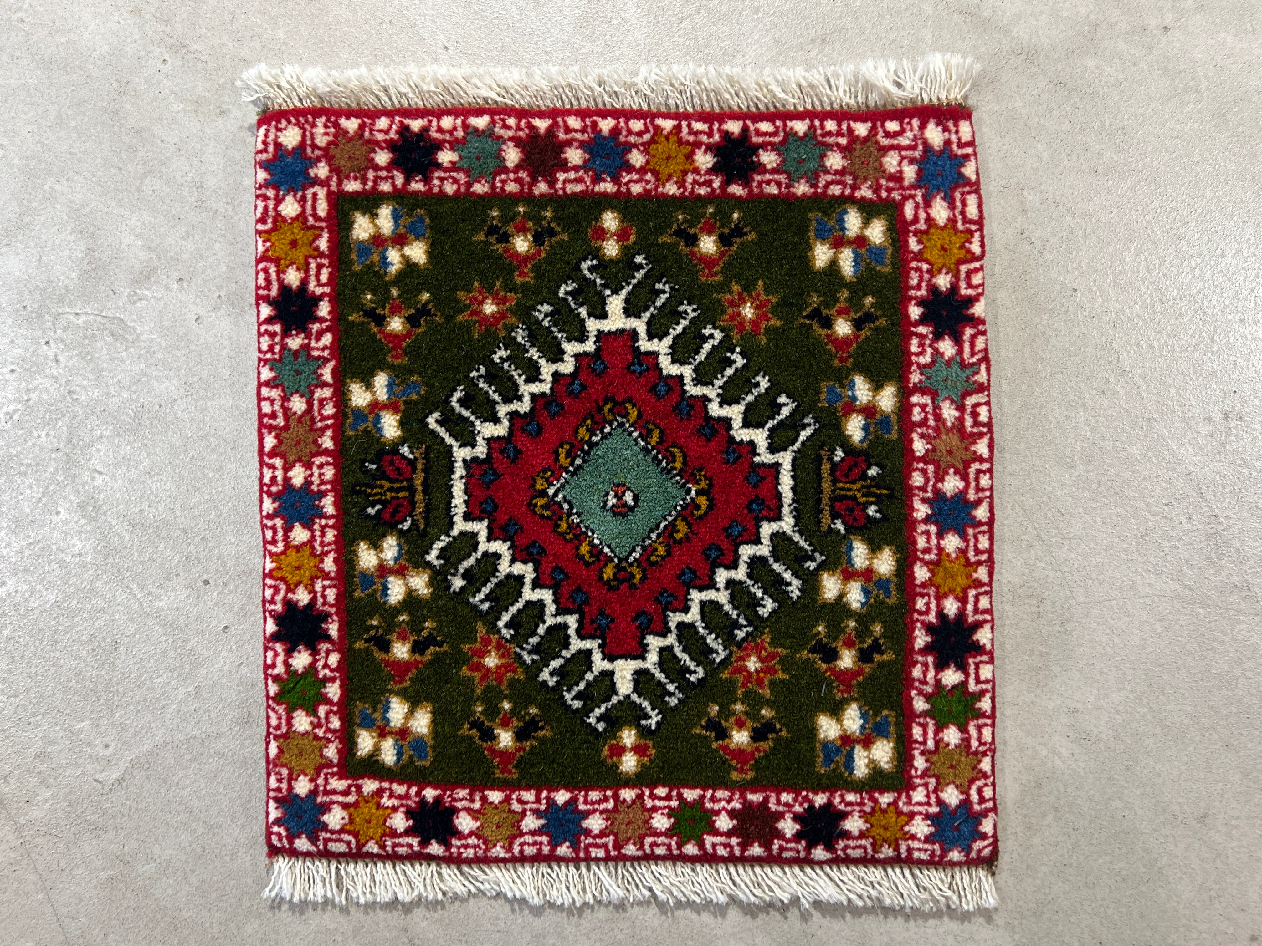 【ハイゼンベルグ】Layout トライバルラグ ハイゼンベルグ】Layout トライバルラグ ハイゼンベルグ様専用】Layout